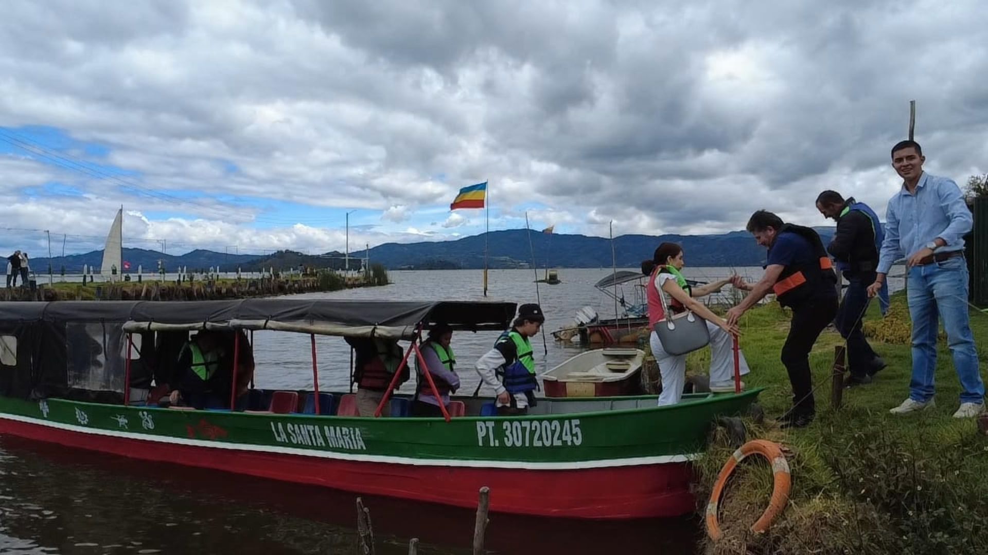 lanchas de la laguna fuquene